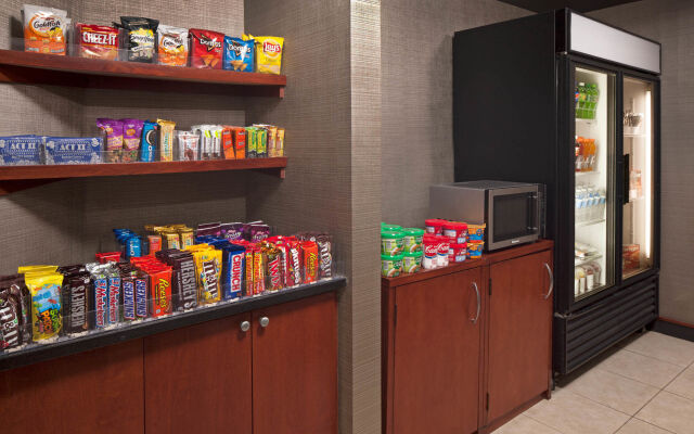 Courtyard By Marriott Farmington