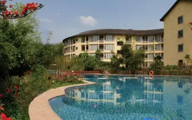 Guanglv Le Xing Zhi Qu De Tian Border Camp Homestay