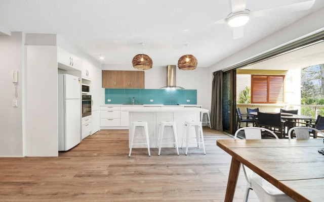 Lahaina Apartments