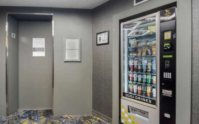 Best Western Premier Chateau Granville Hotel & Suites & Conf. Centre