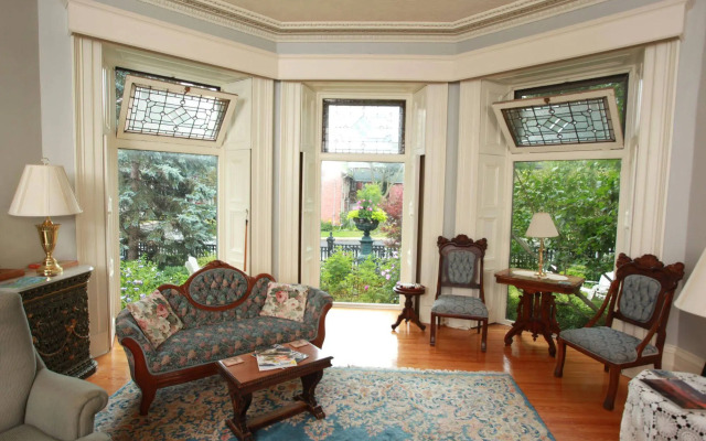 The Rosemount Inn