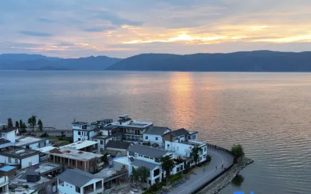 Cloud and river view Garden