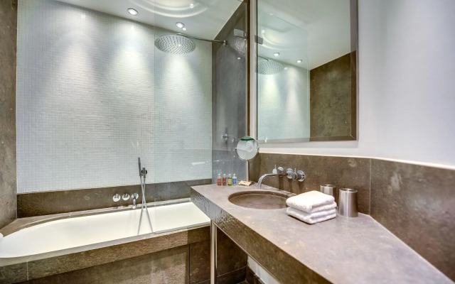 Hotel Le A