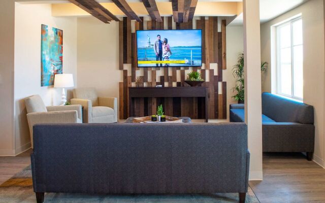 Soka Suites Dallas - Las Colinas