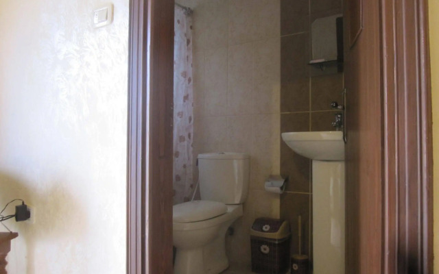 Caravan Hotel