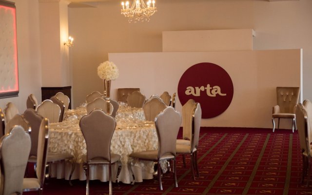 Arta Hotel