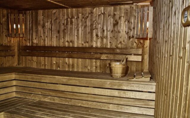 Multi Rest House