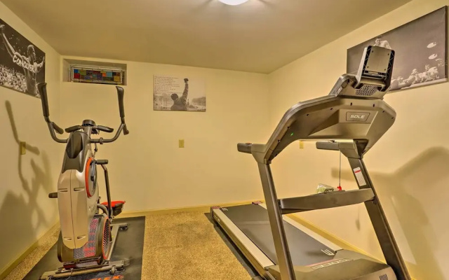 Spacious Oneida Retreat w/ Game Room!