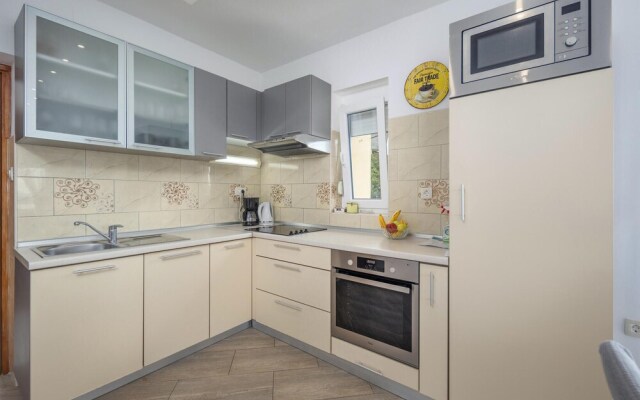 Beautiful Home in Crikvenica With Wifi and 2 Bedrooms