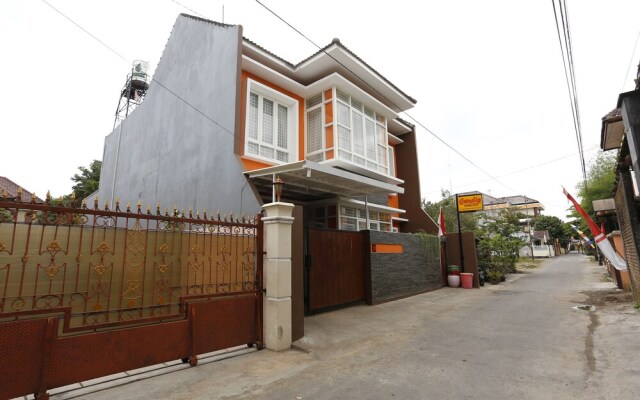 RedDoorz @ Condong Catur 3