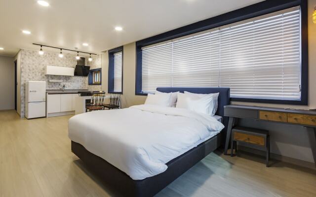 Yeosuya Hostel & Pension