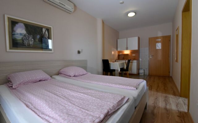 Guesthouse Ikar Zagreb Airport