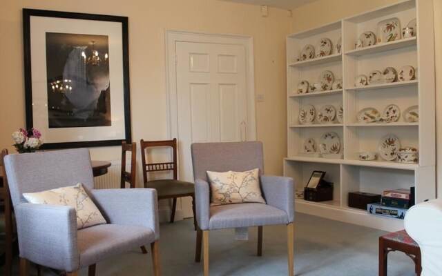 Horsebrook House Apartment