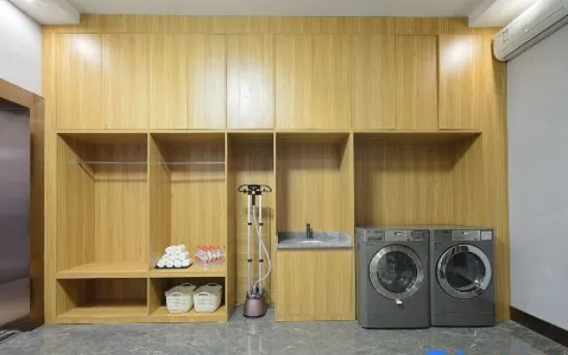 Starway Hotel (Nanning People's Park Jianzheng Road)