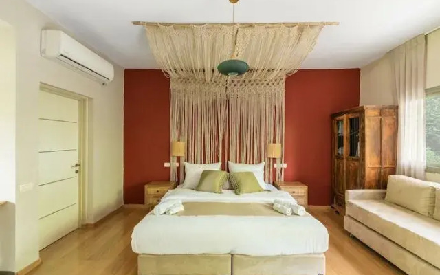 Nassau Beach Hotel