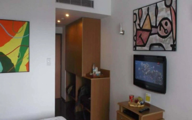 Lemon Tree Hotel, Electronics City - Bengaluru