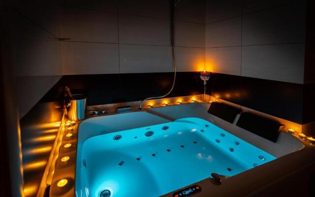 Premium Jacuzzi Apartment