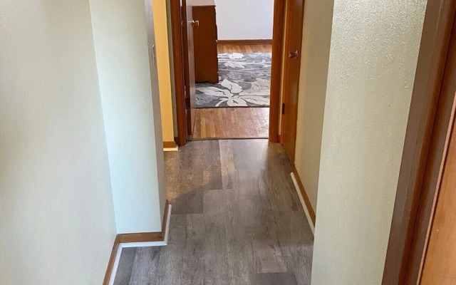 Modern, Homey 2-bedroom in Toledo
