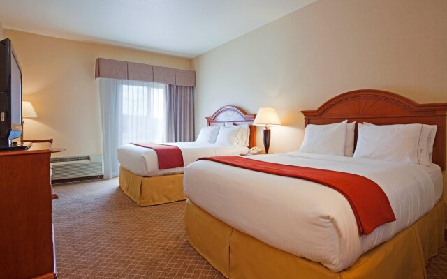 Holiday Inn Express Hotel & Suites Wausau, an IHG Hotel