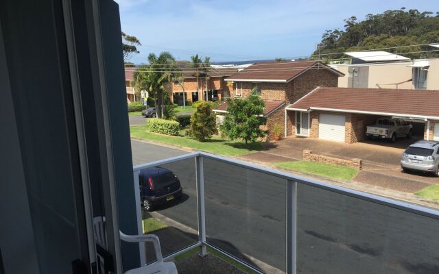 Mollymook Aquarius Apartments