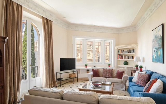 Lujoso apartamento a los pies de la Giralda