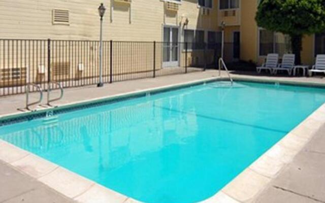Comfort Inn