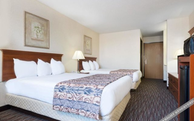 Baymont Inn & Suites Columbus/Rickenbacker