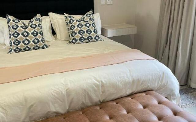 Ruebys Apartment 202