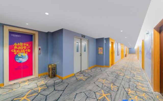 Junyi Hotel Chain (Jieyang Ma Ya Road)