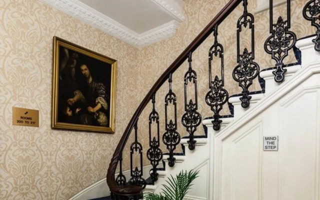 Best Western Swiss Cottage