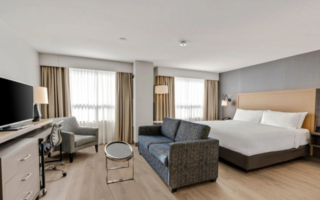 Holiday Inn Hotel & Suites Ottawa Kanata by IHG