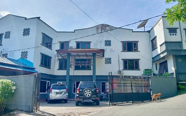 RedDoorz @ Hotel Ermashita Jayapura — 1-star hotel in Jayapura