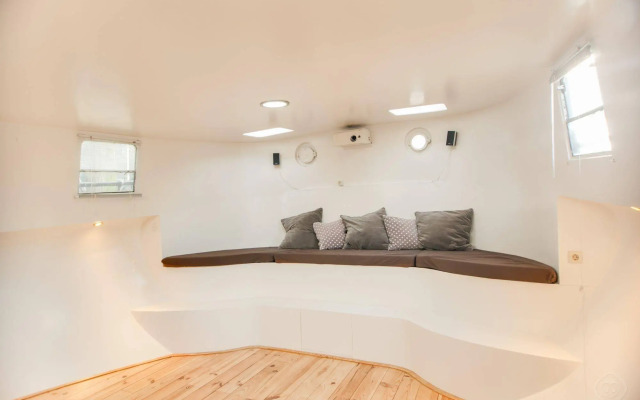 Houseboat apartments - Canal Belt East area