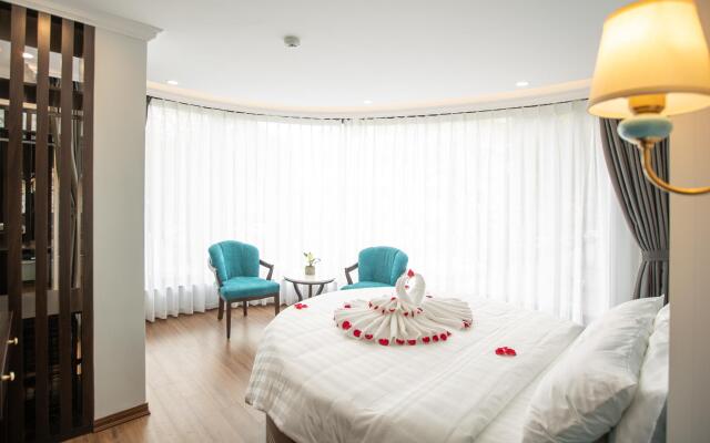 Hồng Vận Hotel