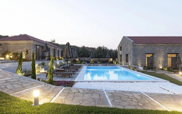 Lichnos Luxury Maisonette 3