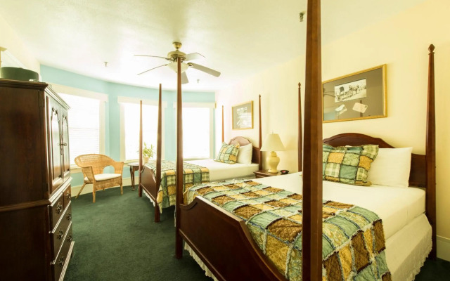 Lakeside Inn