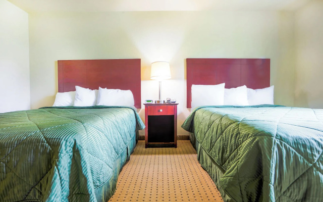 Evansville Inn & Suites By OYO