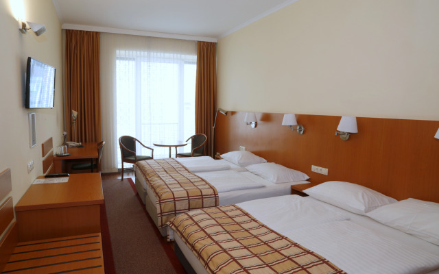 Continental Hotel-Pension