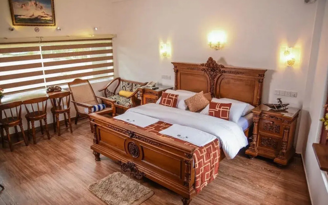 Scarlet White Resort