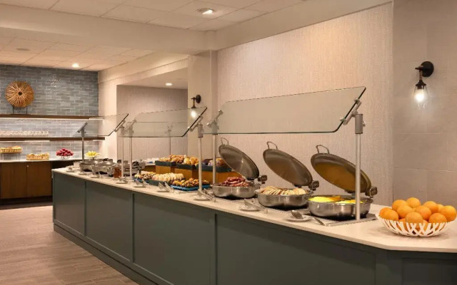 DoubleTree Suites by Hilton Orlando - Disney Springs® Area