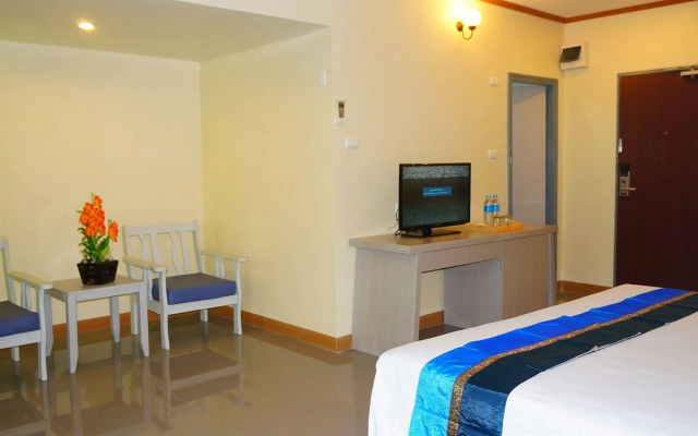 J Two S Pratunam Hotel (SHA Certified)