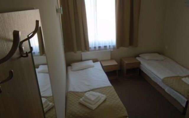 Hotel Nowostawy