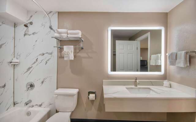 Studio 6 Eureka, CA – Old Town