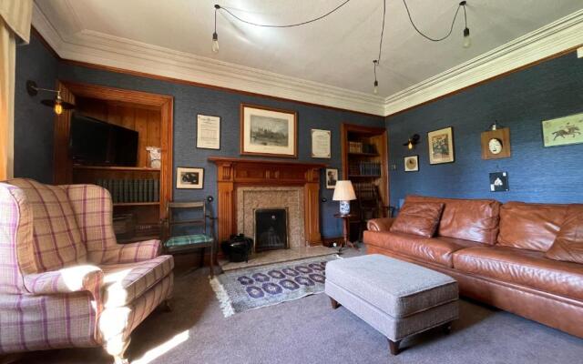 Allan House