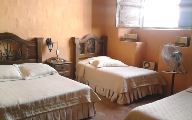 Hostal Restaurante Guaracu