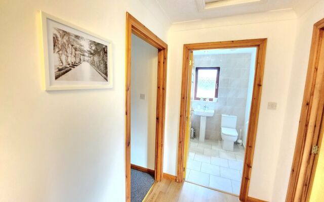 Boutique 4-Bed Home in Inverness