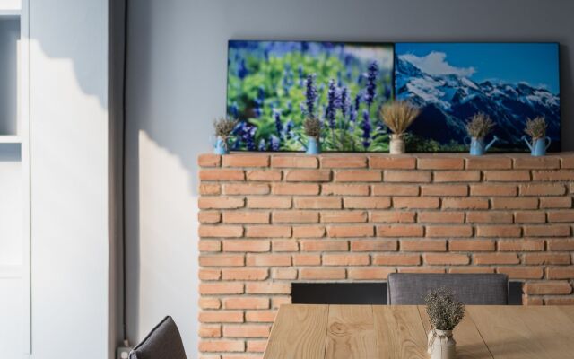 Arch 39.17 The Camp Nimman