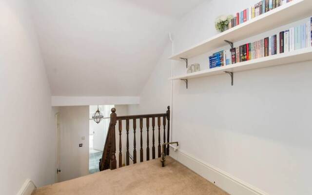 Veeve - Tierney Treasure