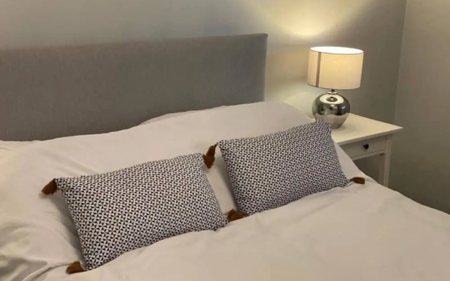 The View, Charming 2-bed Apartment in Shaftesbury,