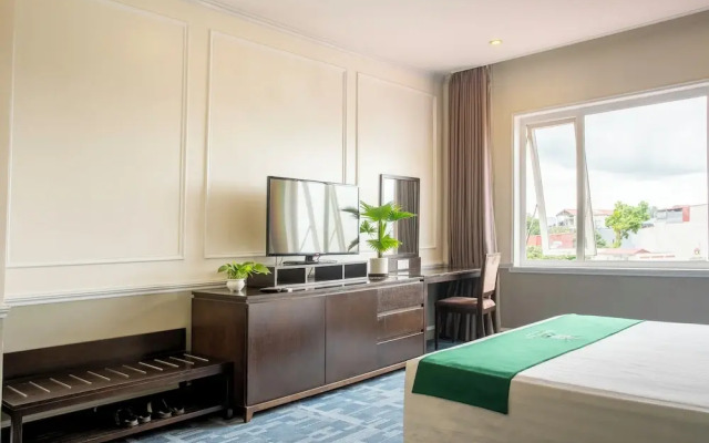 May Plaza Hotel